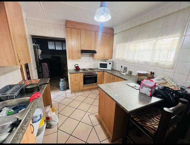 4 BEDROOM HOUSE FOR SALE IN BIRCHLEIGH